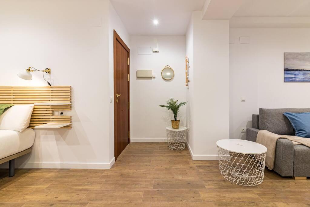 Malagueta Apartments Málaga Extérieur photo